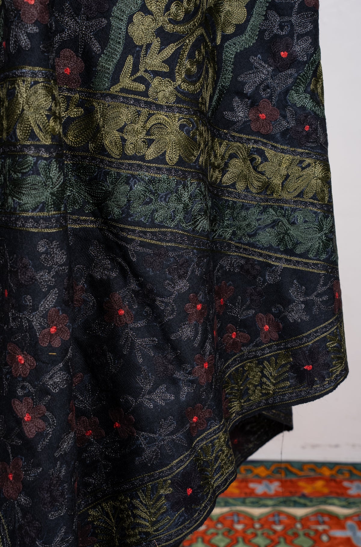 Obsidian Royale Aari Machine Embroidered Shawl