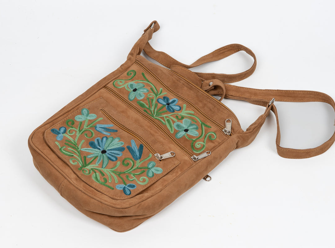 Neelab Gulzar – Aari Embroidery Sling Bag – KashmKari
