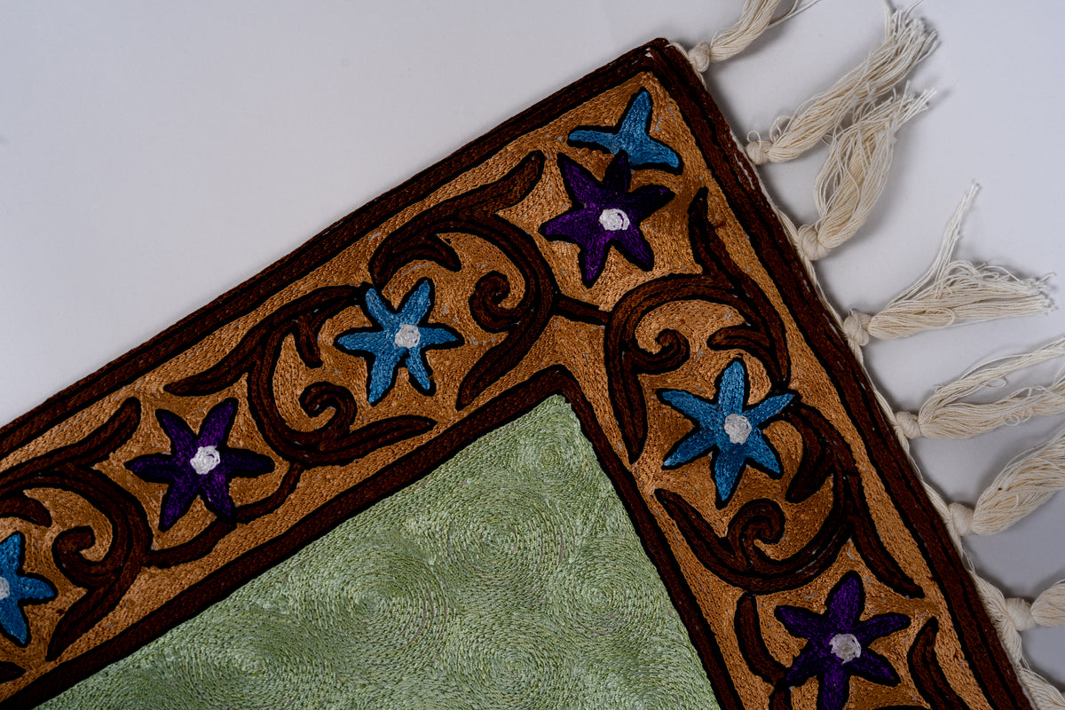 Sabz Saqafat Hand-Embroidered Jainimaz Chain Stitch (Prayer Mat)