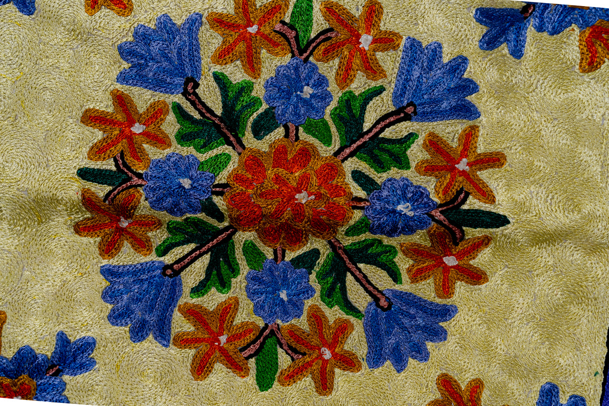 Qubbah-e-Zar Chain Stitch Hand-Embroidered Jainimaz (Prayer Mat)