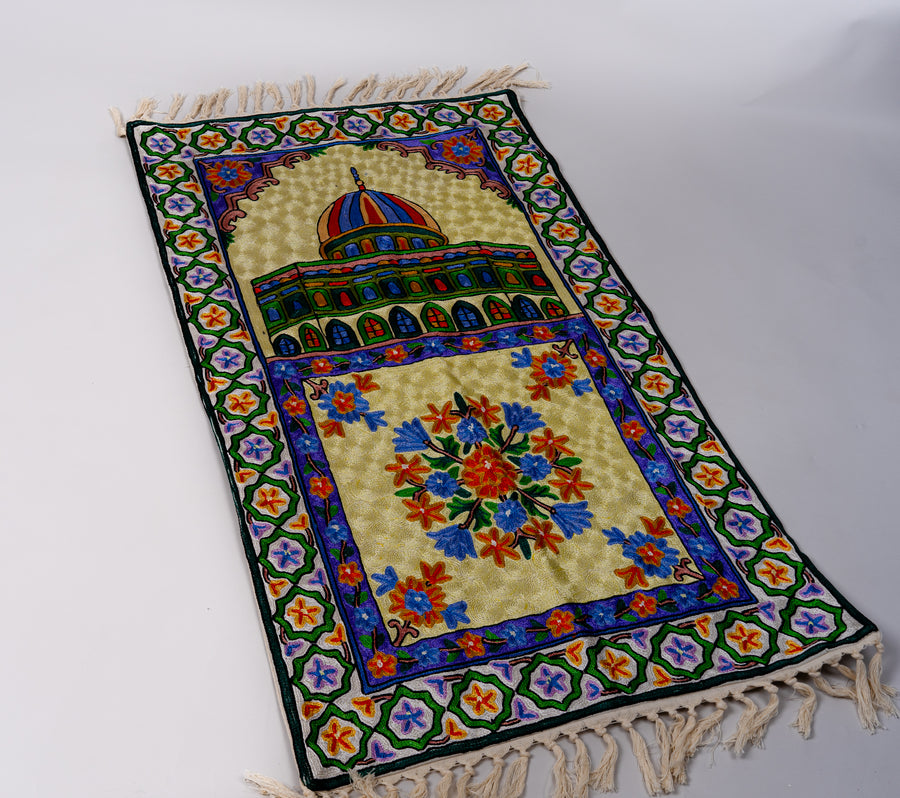 Qubbah-e-Zar Chain Stitch Hand-Embroidered Jainimaz (Prayer Mat)