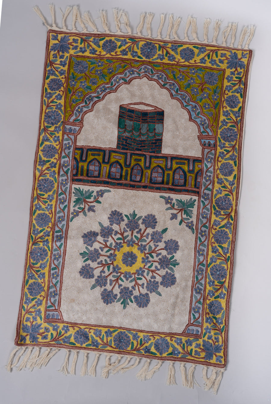 Kaaba-e-Noor Chain Stitch Hand-Embroidered Jainimaz (Prayer Mat)