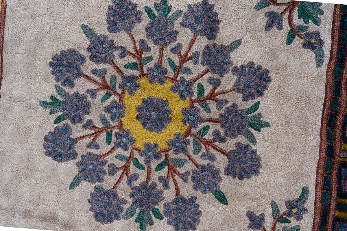 Kaaba-e-Noor Chain Stitch Hand-Embroidered Jainimaz (Prayer Mat)