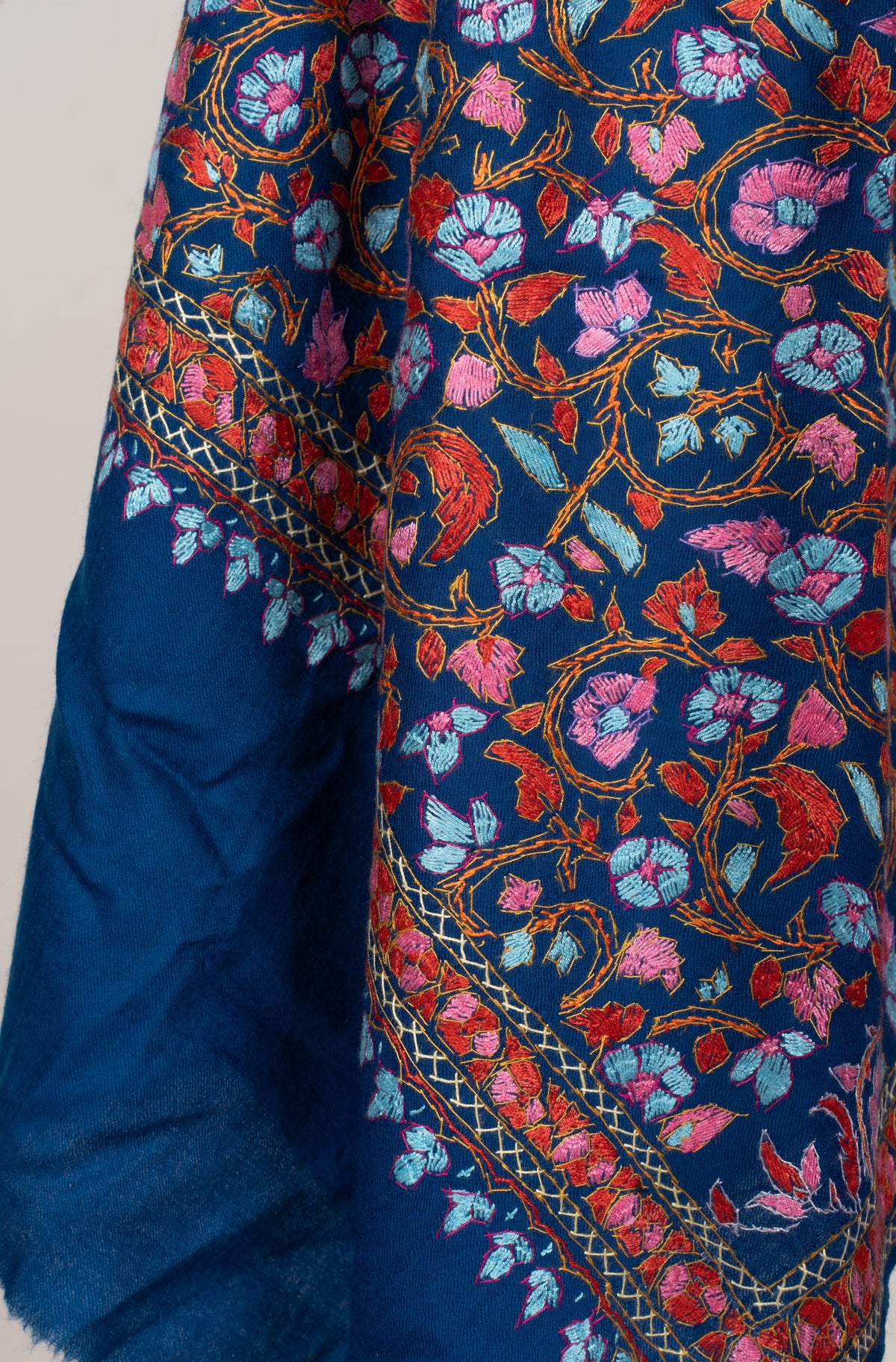Papier-Mâché Neel Gul Sozni Merino Stole