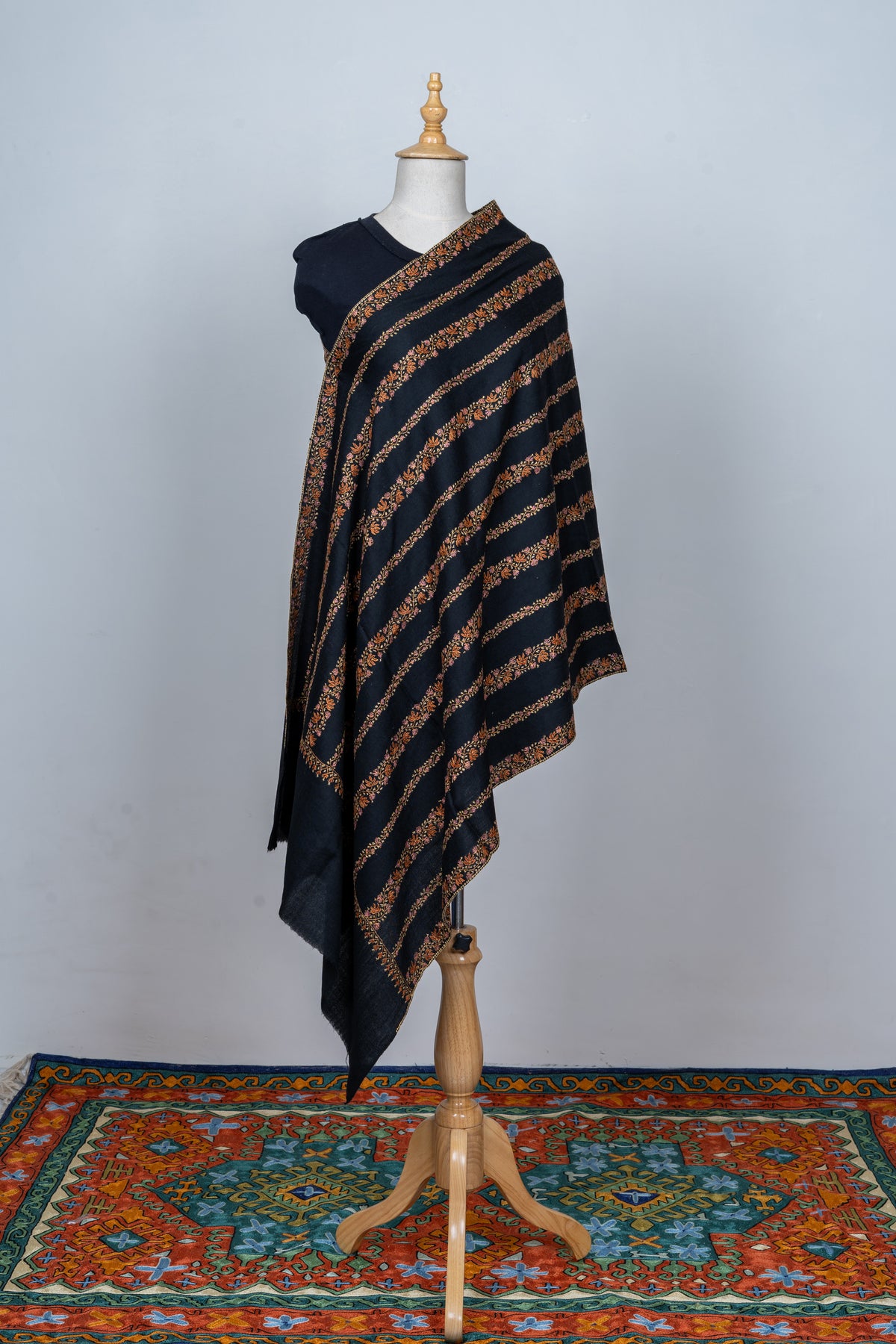 Naar-e-Zar: Hand-Embroidered Sozni Merino Wool Stole