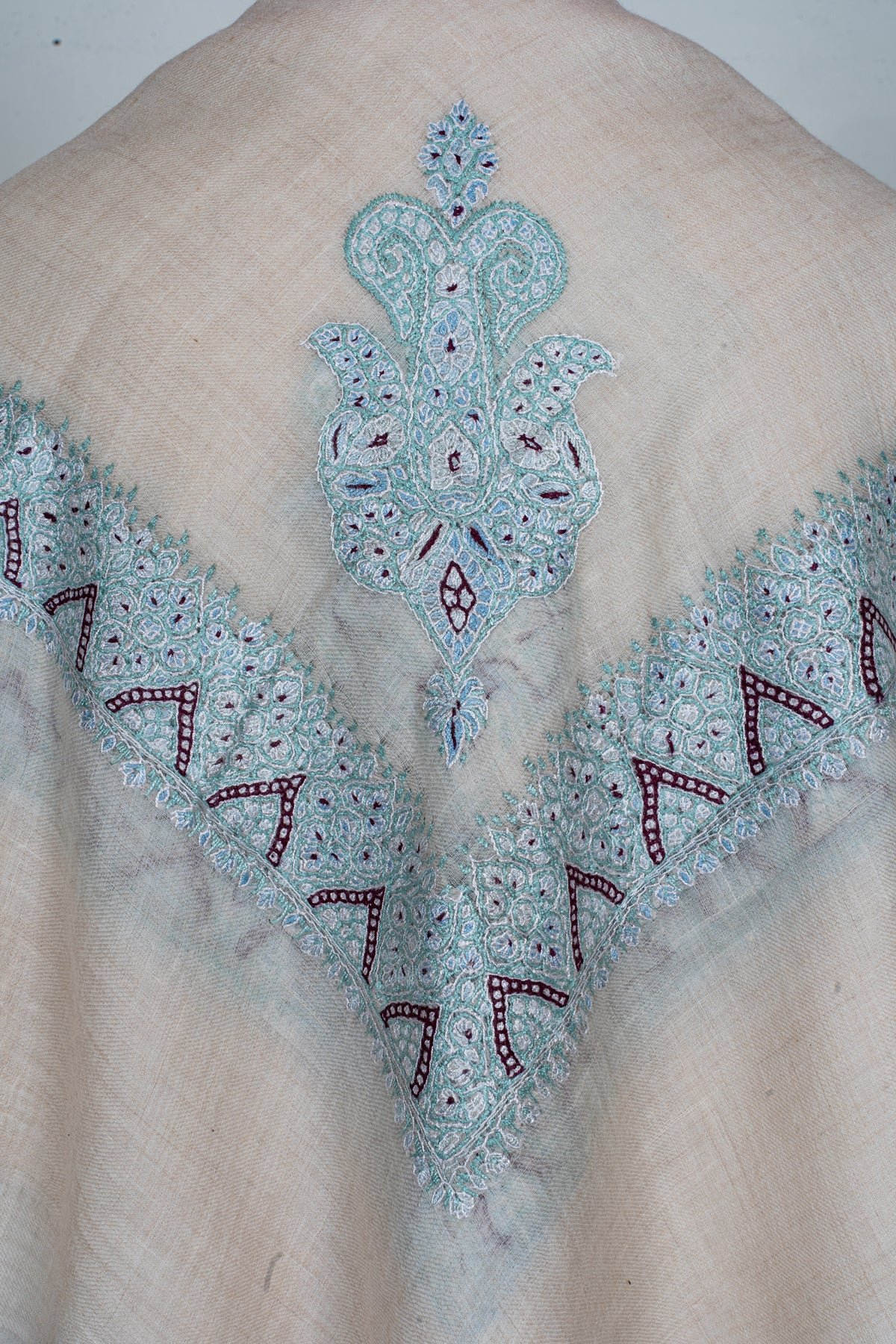Neel-e-Sukoon Hand-Embroidered Cashmere Men's Rumal
