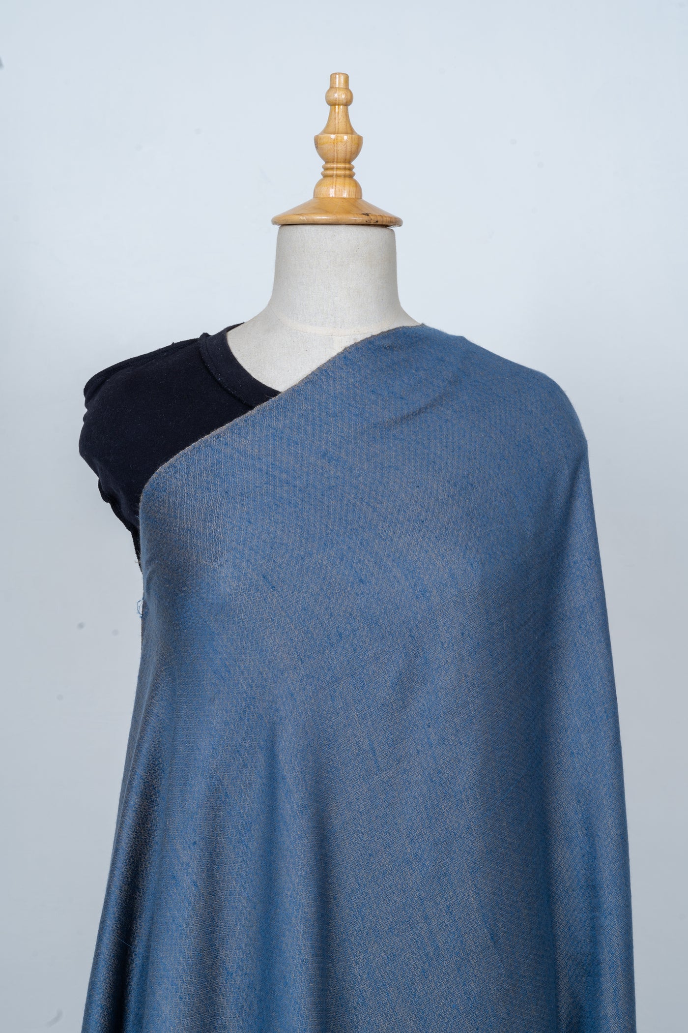 Ruh-e-Bahar: 3 Yards Plain Pure pashmina Wool Shawl