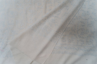 Safaid Ufaq: Hand-Embroidered Sozni Merino Wool Scarf