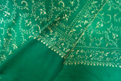 Sabz Gulshan: Sozni Hand-Embroidered Merino Wool Scarf