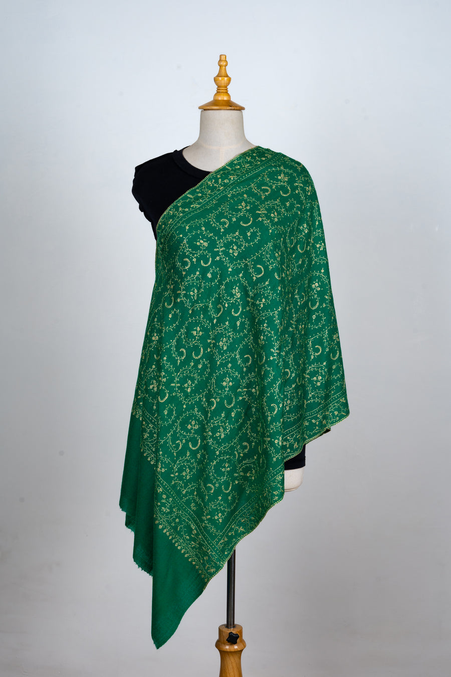 Sabz Gulshan: Sozni Hand-Embroidered Merino Wool Stole