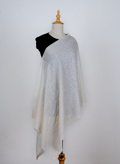 Safaid Ufaq: Hand-Embroidered Sozni Merino Wool Scarf