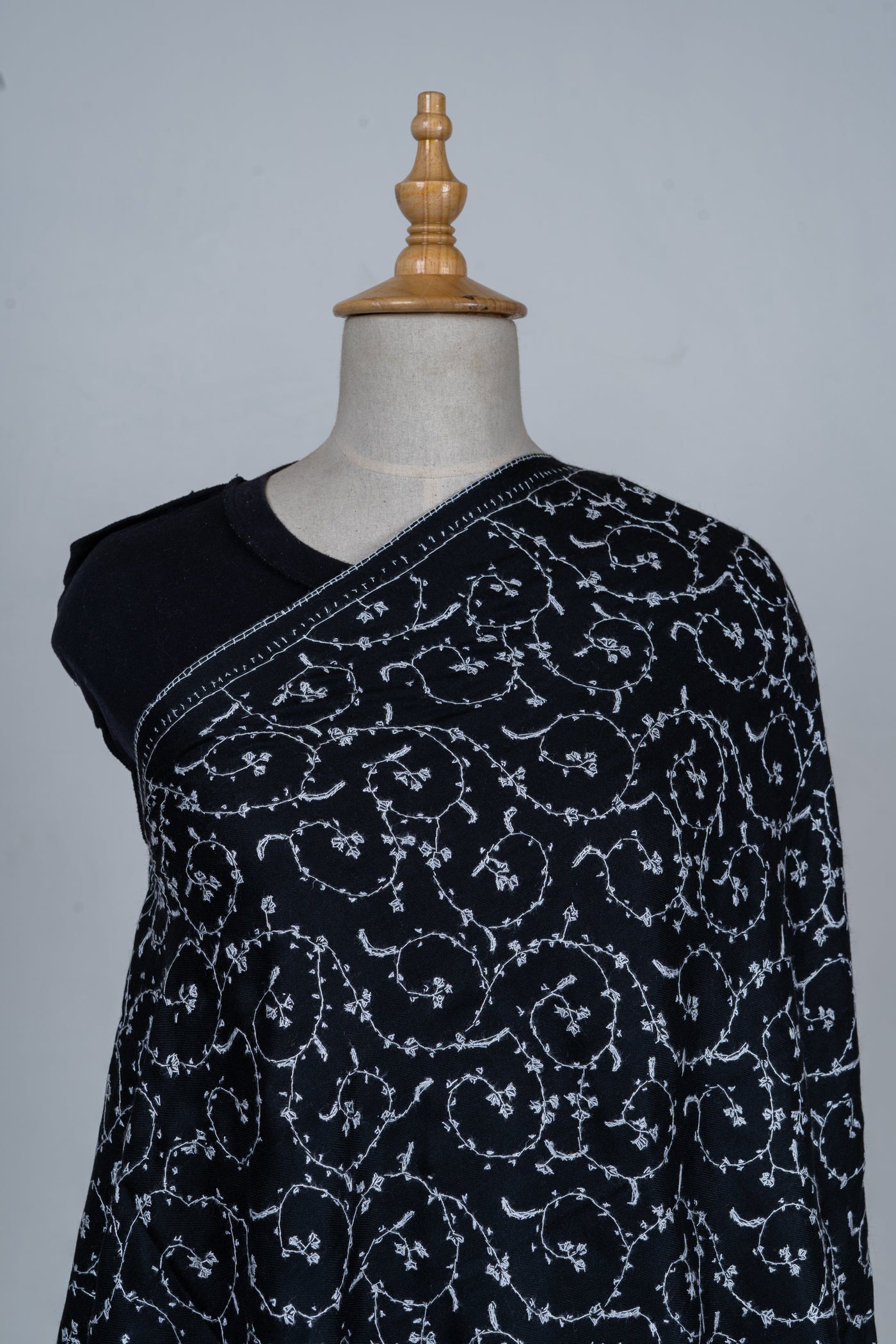 Shabnum Noir: All-Over Sozni Hand-Embroidered Merino Wool scarf