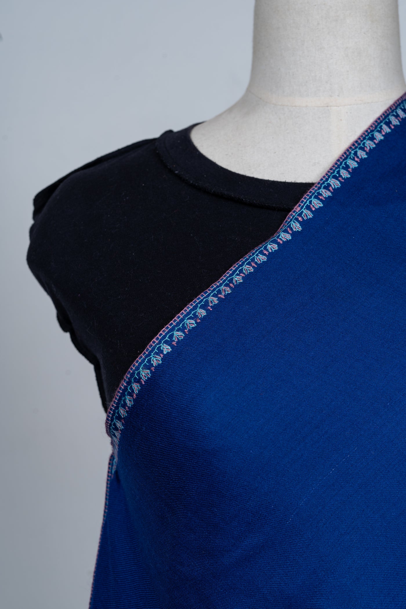 Neel-Khumar: Royal Blue Sozni Hand-Embroidered Scarf