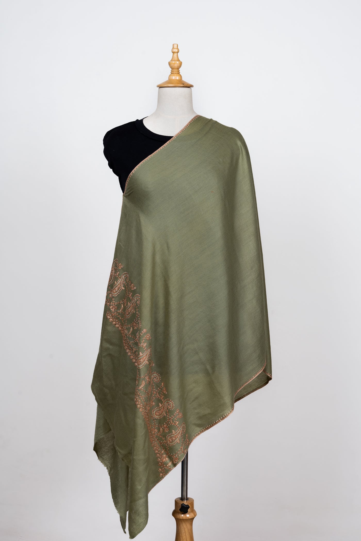 Naaz-e-Zaitoon: Olive Green Sozni Hand-Embroidered Scarf