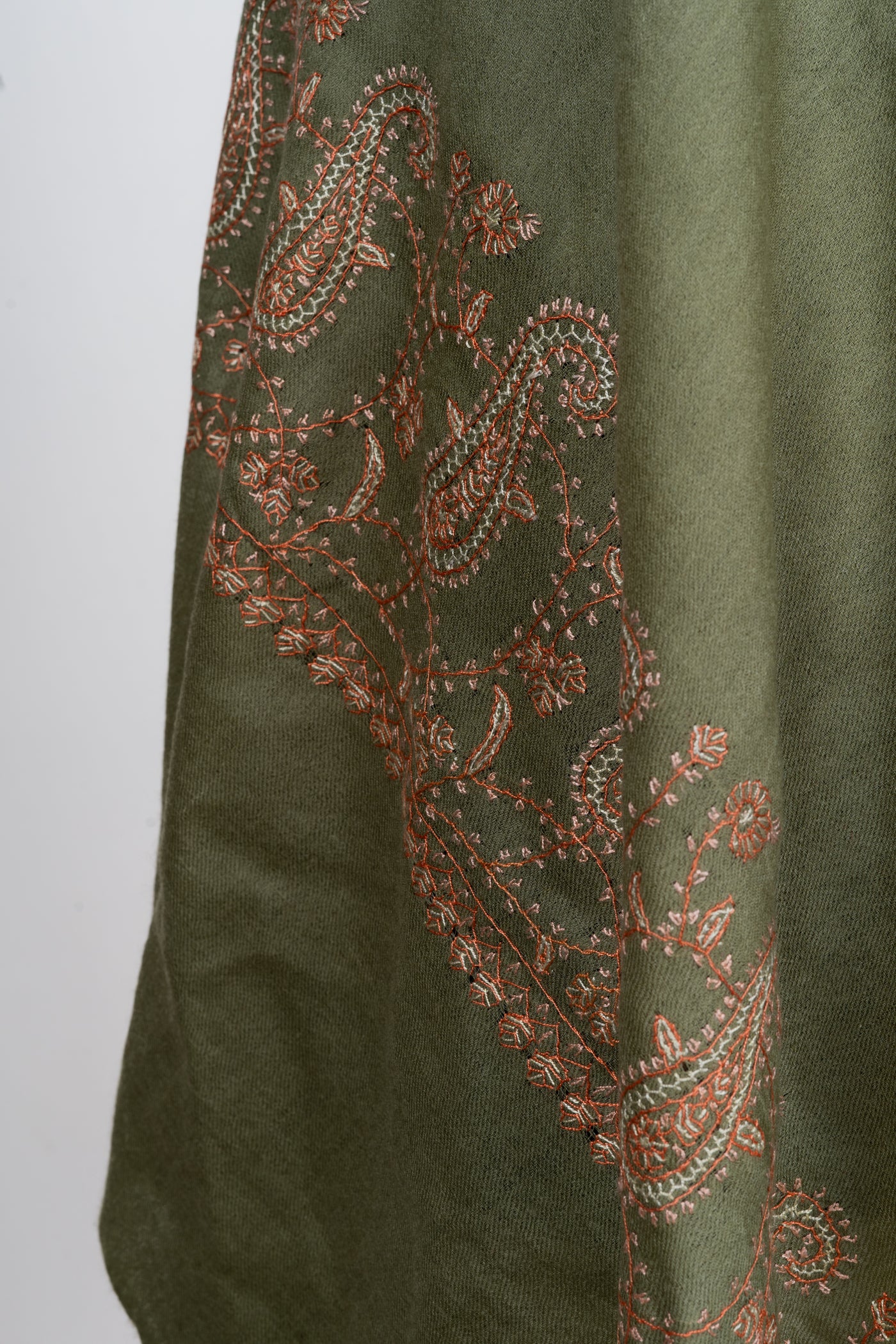 Naaz-e-Zaitoon: Olive Green Sozni Hand-Embroidered Scarf