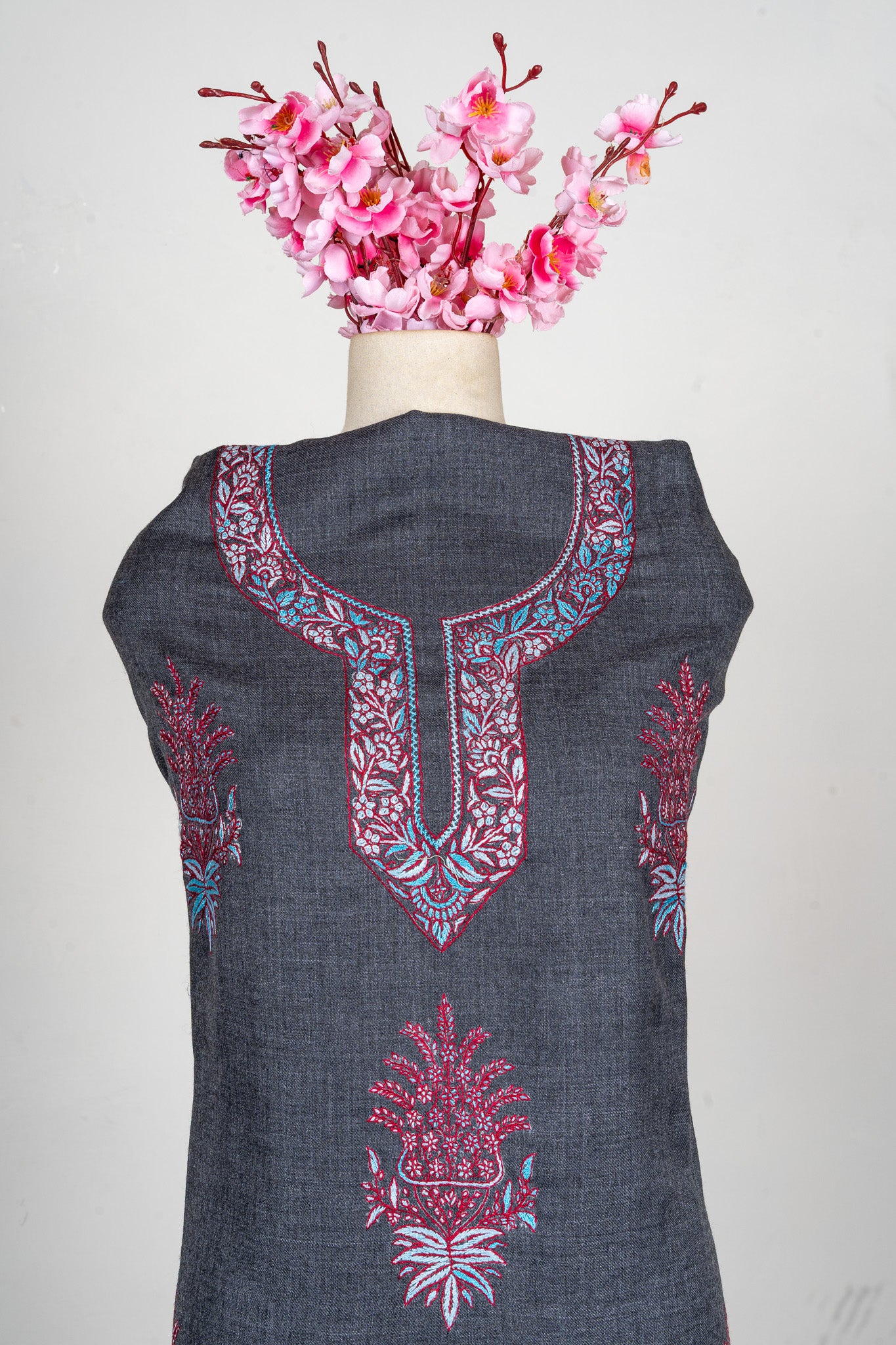 Charcoal Majesty Sozni Hand Embroidered Suit