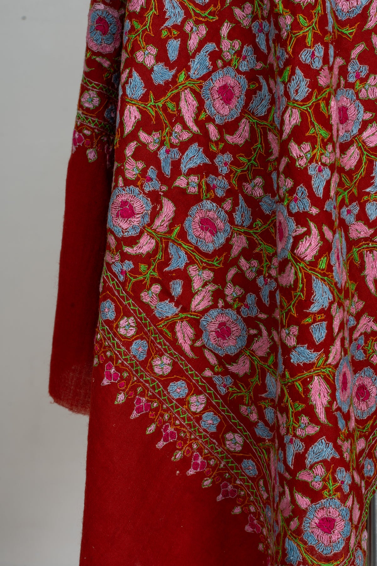 Gul-e-Gulnaar Papier Mache Kashmiri Shawl