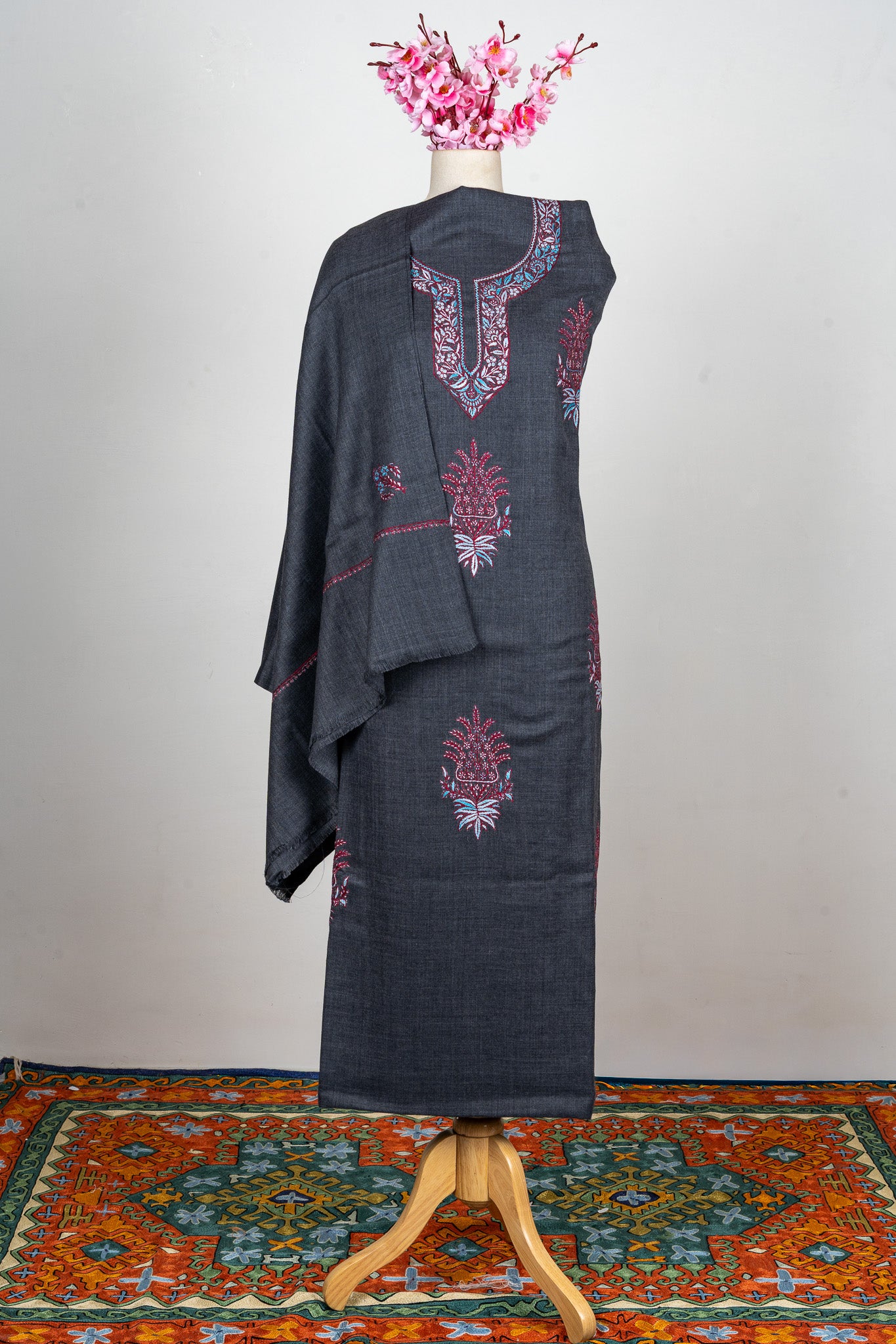 Charcoal Majesty Sozni Hand Embroidered Suit