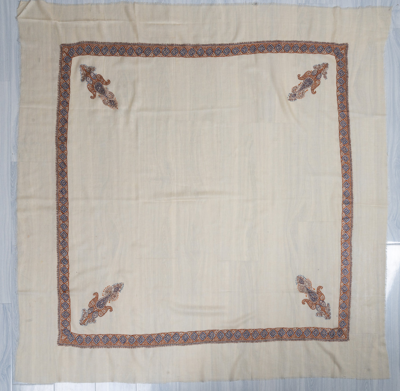 Ivory Rust — Pure Pashmina Sozni Hand-Embroidered Turma