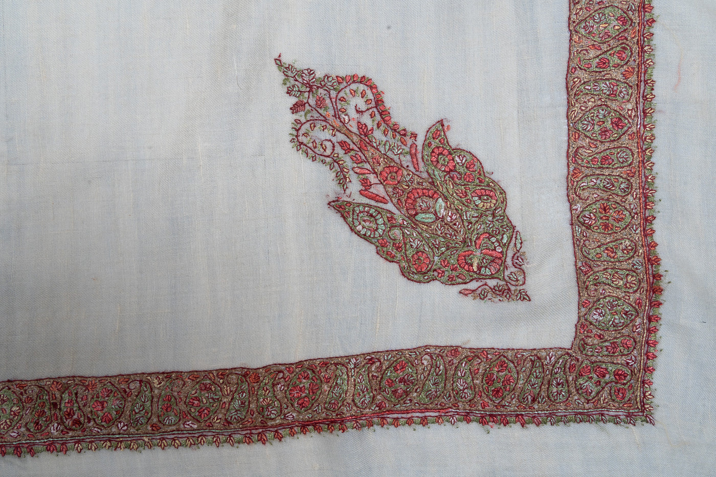 Coral Bloom Rumal — Pure Pashmina Sozni Hand Embroidered