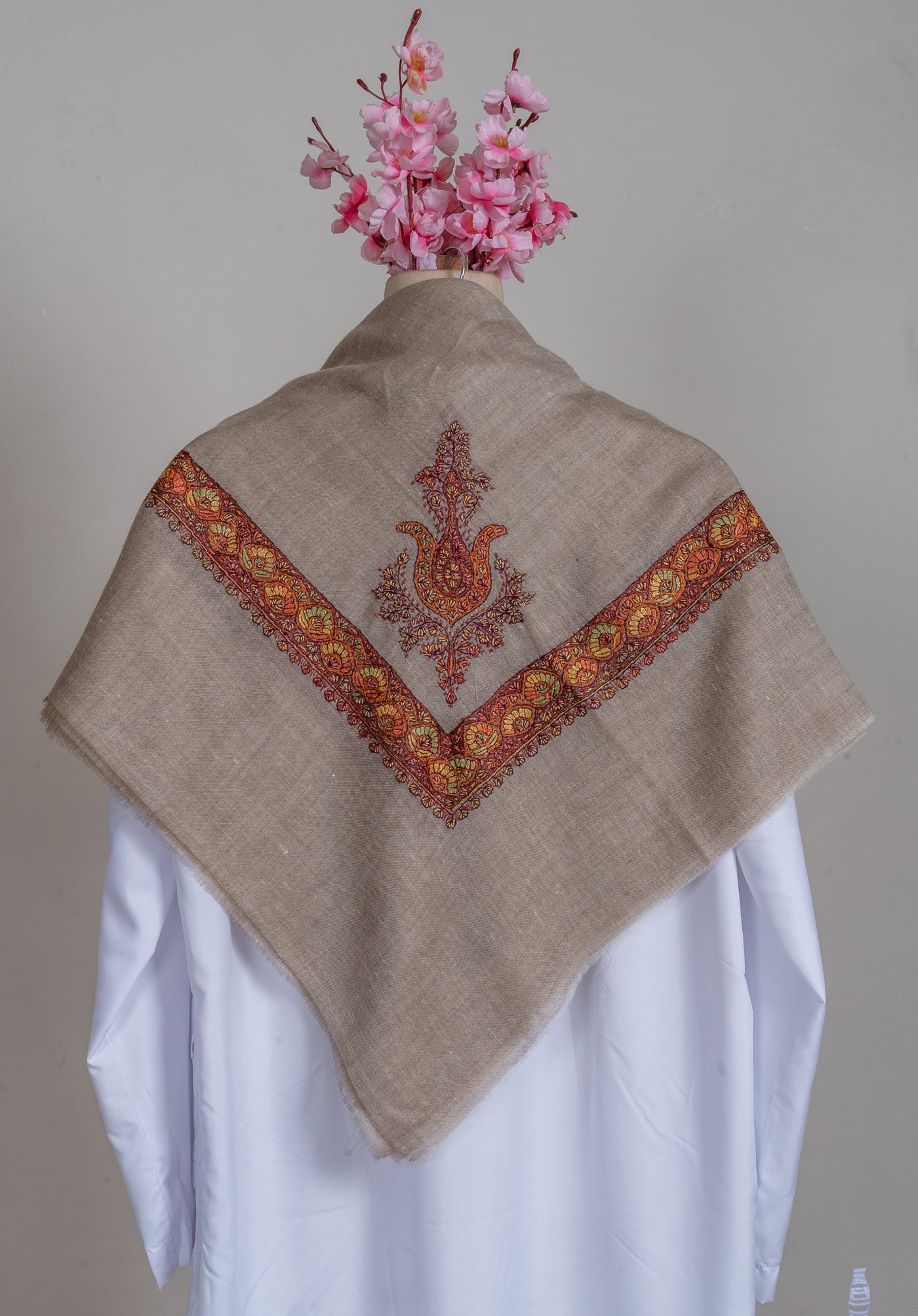 Ember Dusk Rumal — Pure Pashmina Sozni Hand Embroidered