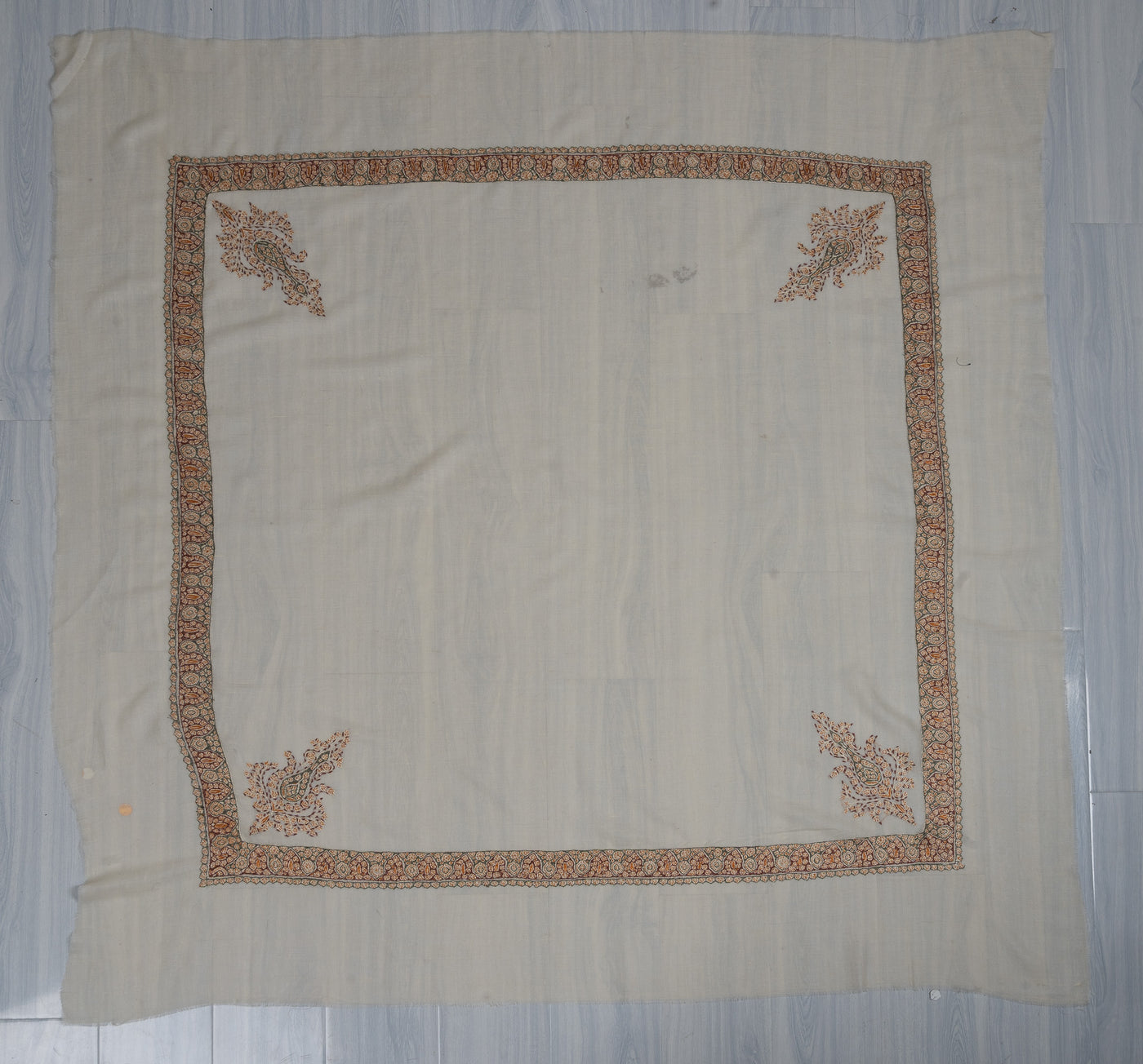 Amber Grove Rumal — Pure Pashmina Sozni Hand Embroidered