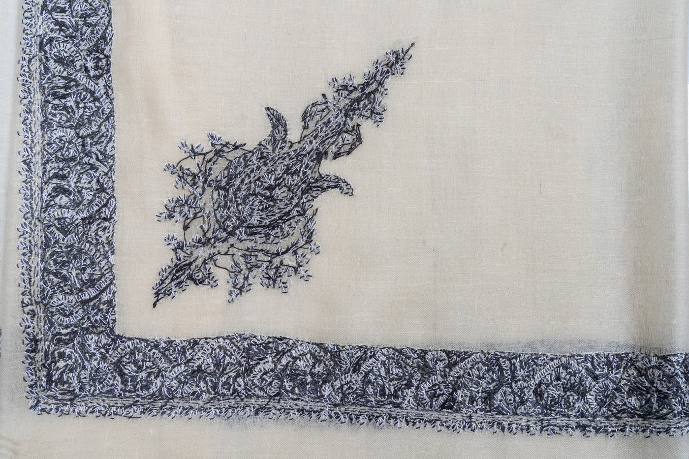 Midnight Veil Rumal — Pure Pashmina Sozni Hand Embroidered