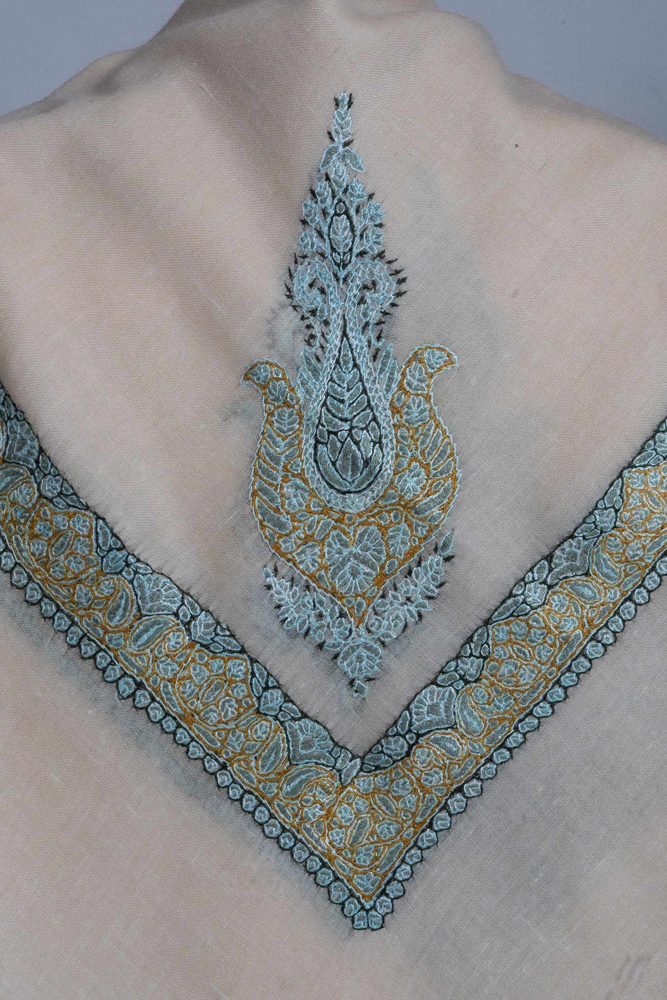 Seafoam Bloom Rumal — Pure Pashmina Sozni Hand Embroidered