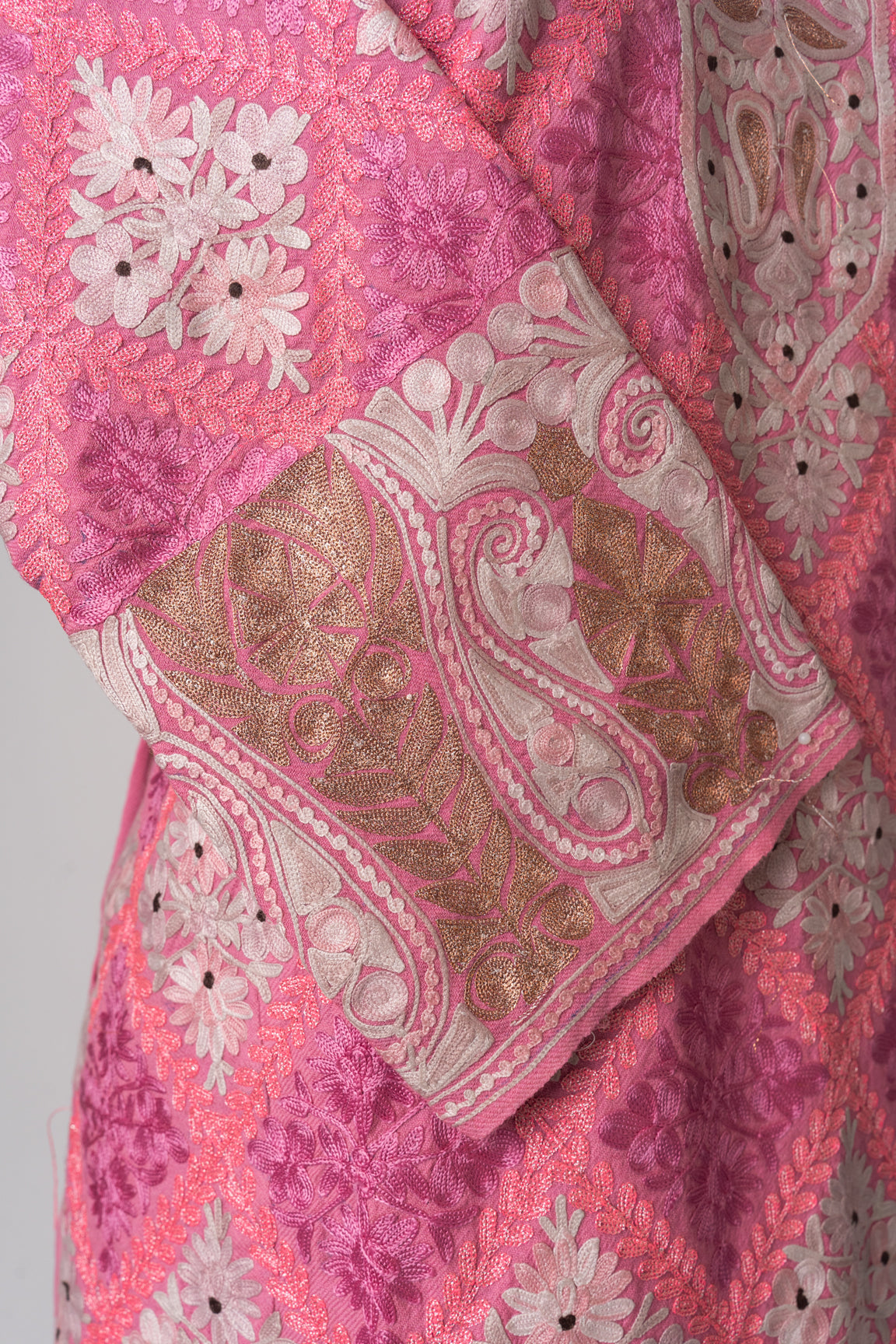 Rosy Splendor Kashmiri Pheran with Aari Embroidery