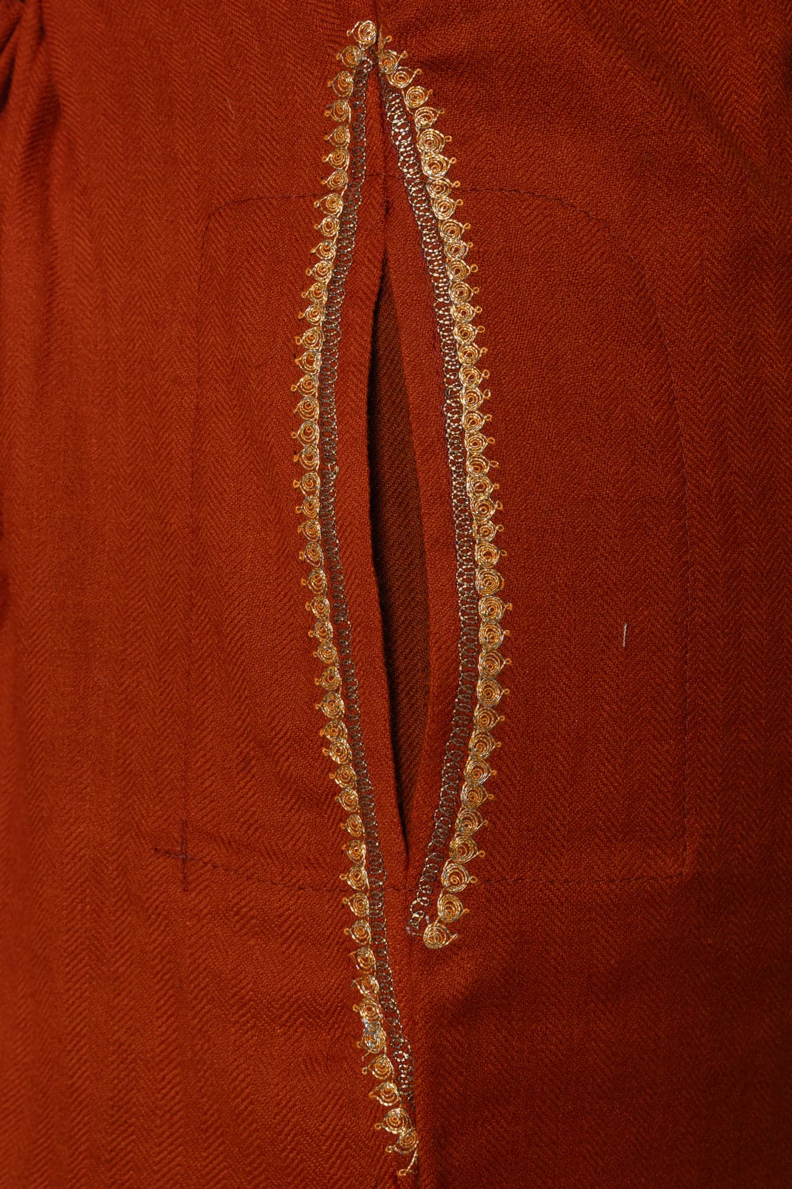 Autumn Flame Kashmiri Pheran with Tilla Embroidery