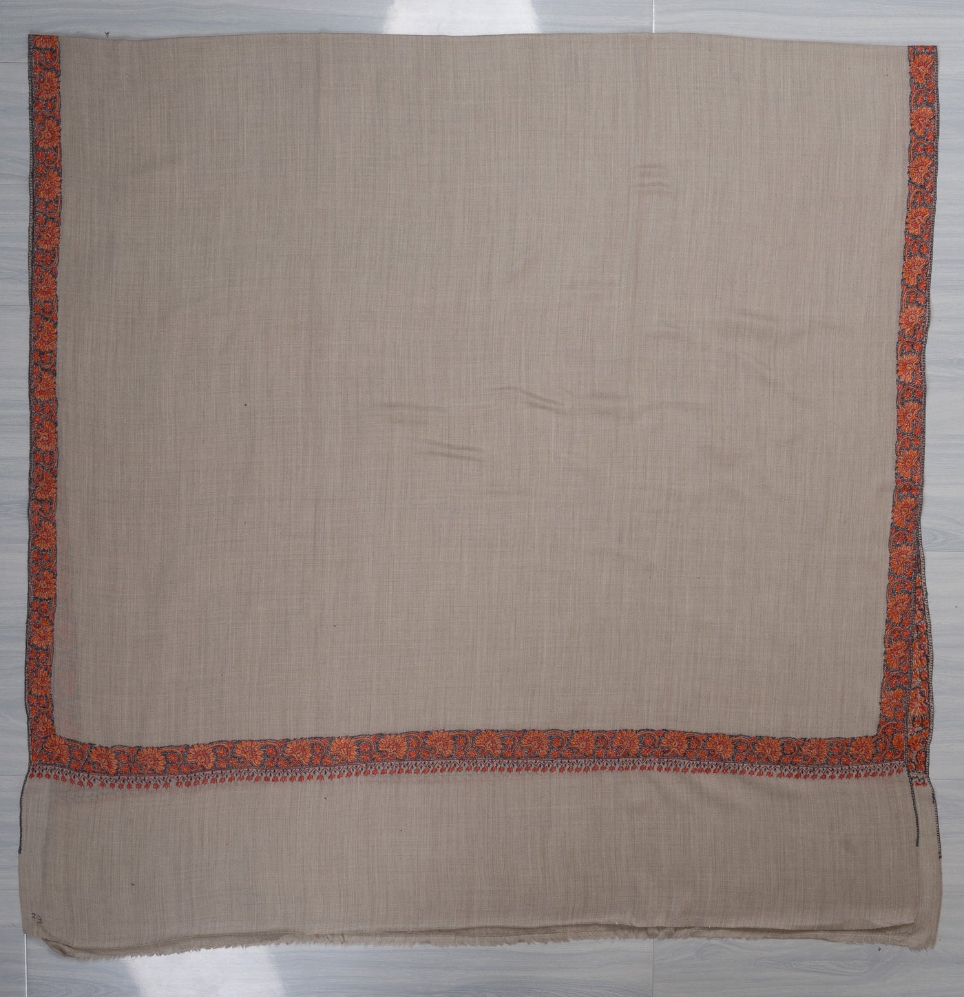 Ivory Drift — 2.5 Yards Sozni Hand-Embroidered Shawl