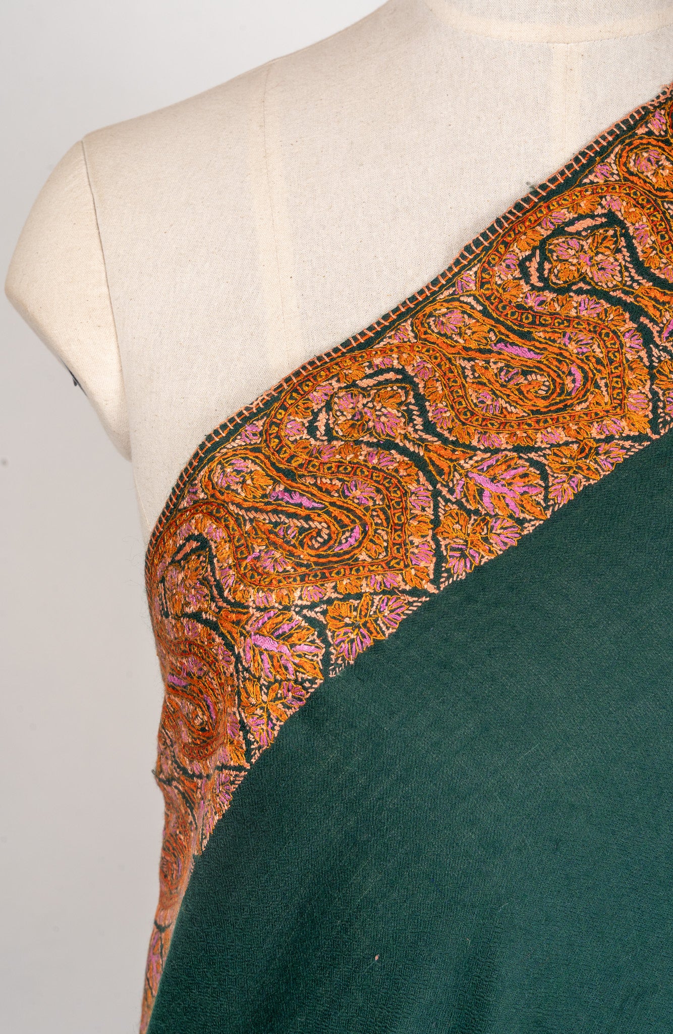 Emerald Poise — 2.5 Yards Sozni Hand-Embroidered Shawl