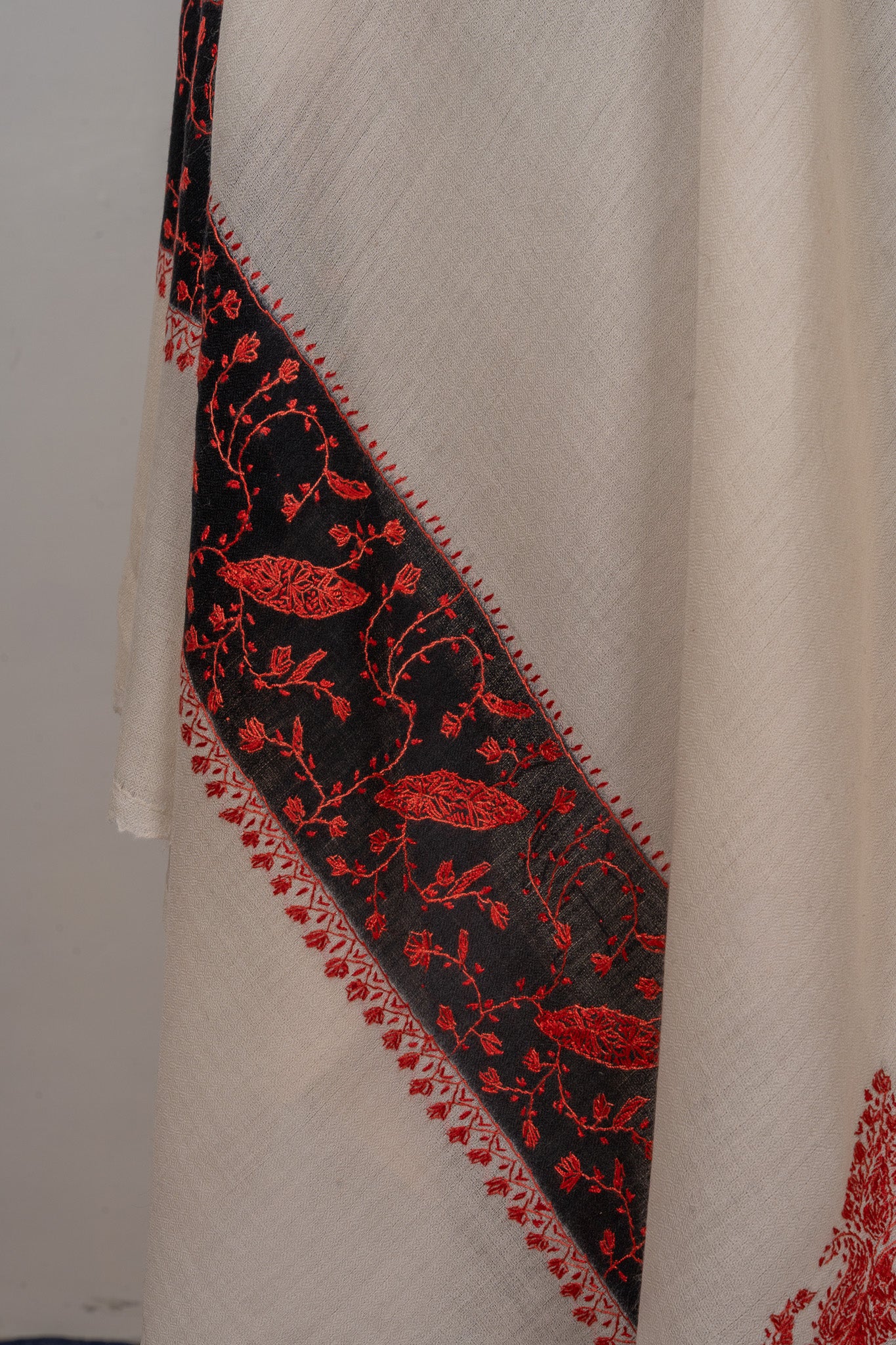 Ivory Flame — 2.5 Yards Sozni Hand-Embroidered Shawl