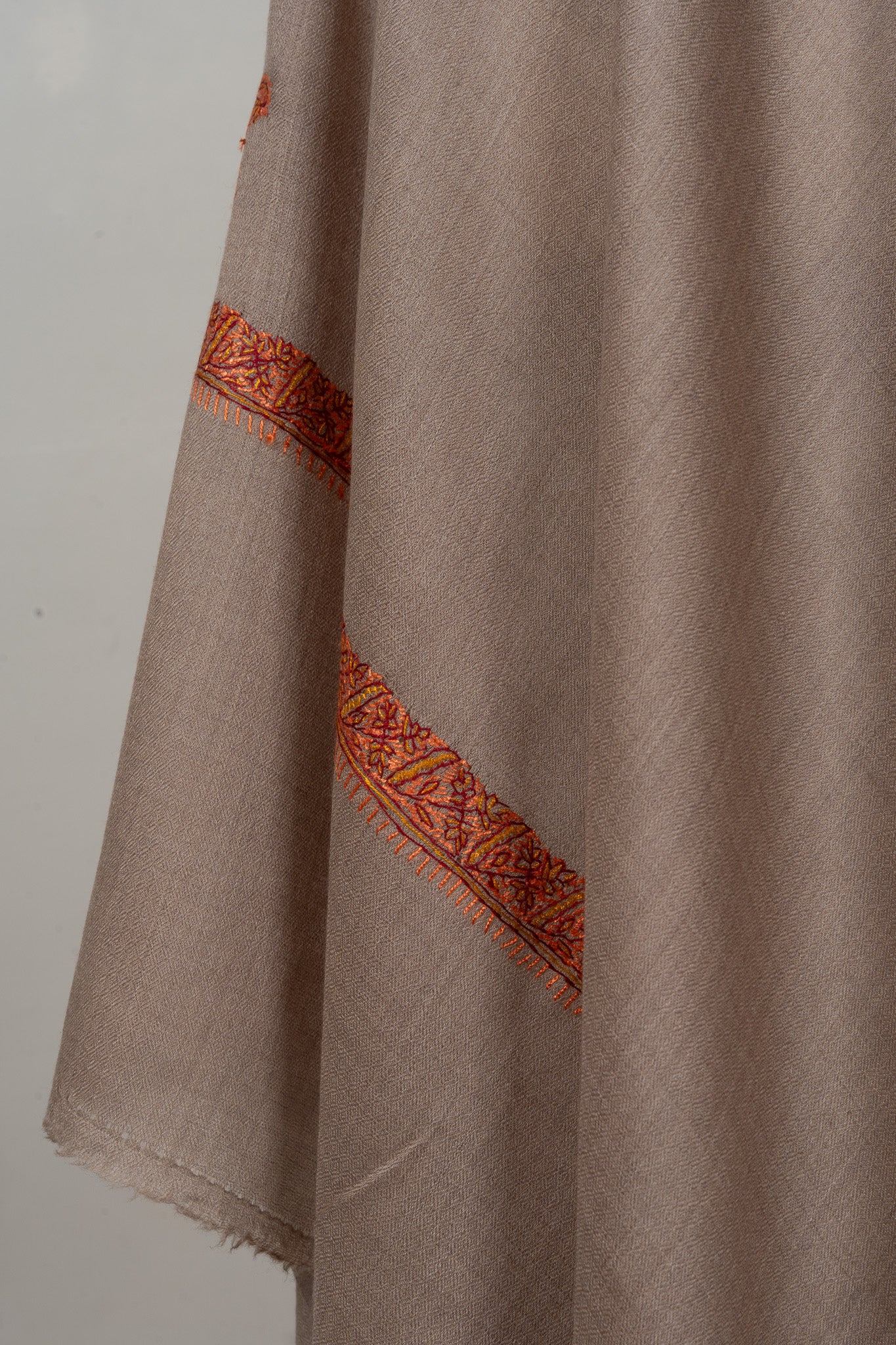 Ember Dusk — 2.5 Yards Sozni Hand-Embroidered Shawl