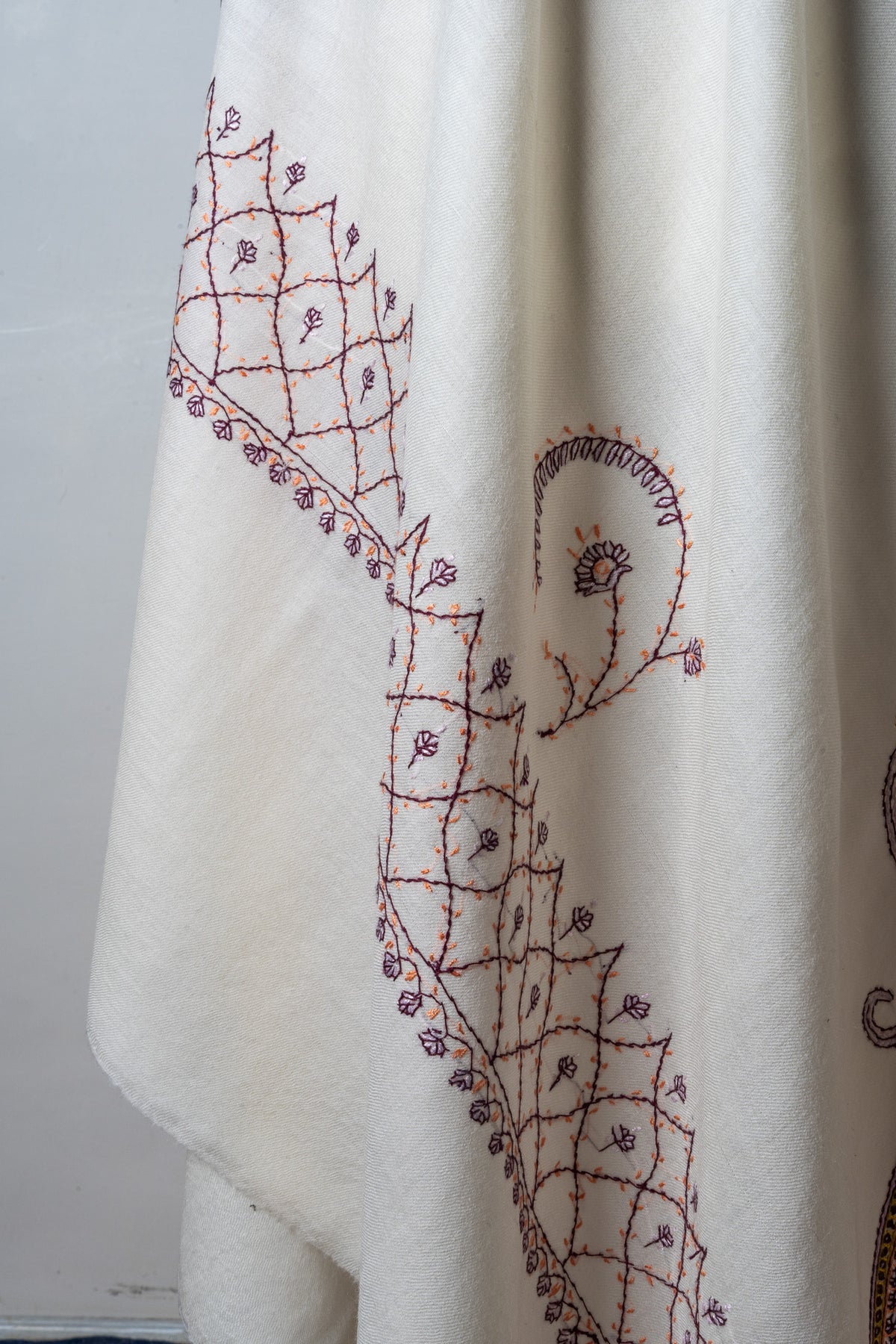 Ivory Garden Vine – Sozni Hand Embroidered Merino Wool Shawl
