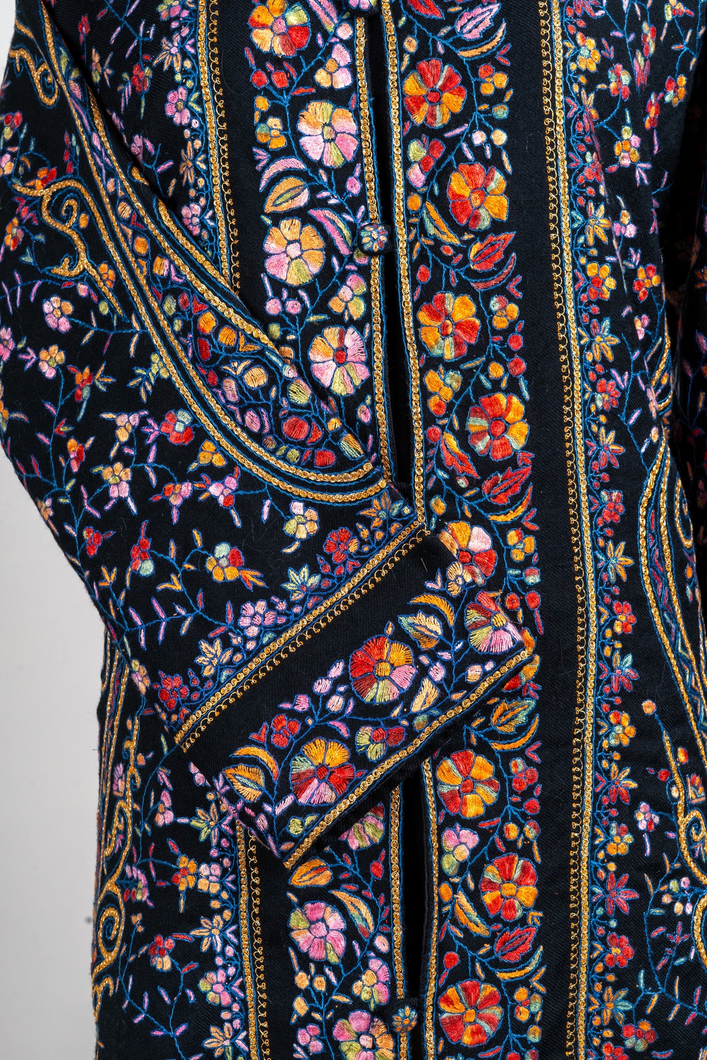 Midnight Reverie – Sozni Hand-Embroidered Long Jacket in Pure Wool