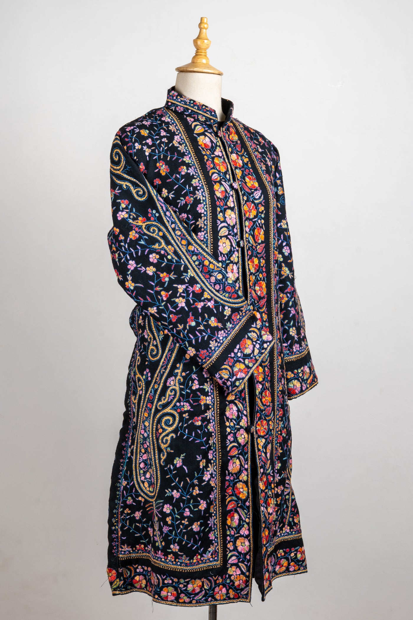 Midnight Reverie – Sozni Hand-Embroidered Long Jacket in Pure Wool