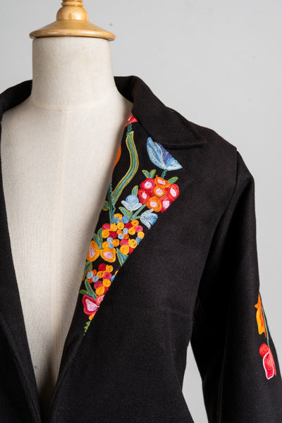 Midnight Bloom – Black Embroidered Longline Blazer