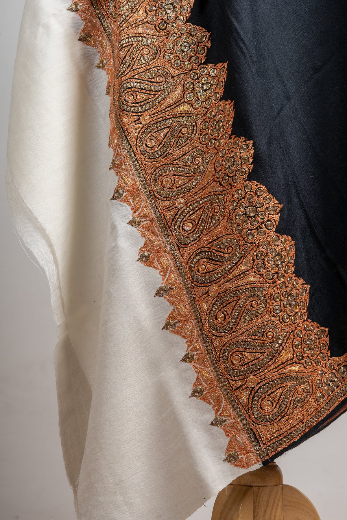 Midnight Elegance Merino Wool Shawl with Tilla Embroidery