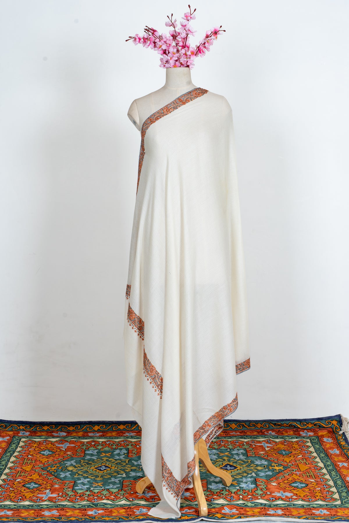 Ivory Heritage: Merino Wool Hand Embroidered 2.5 Yards Shawl