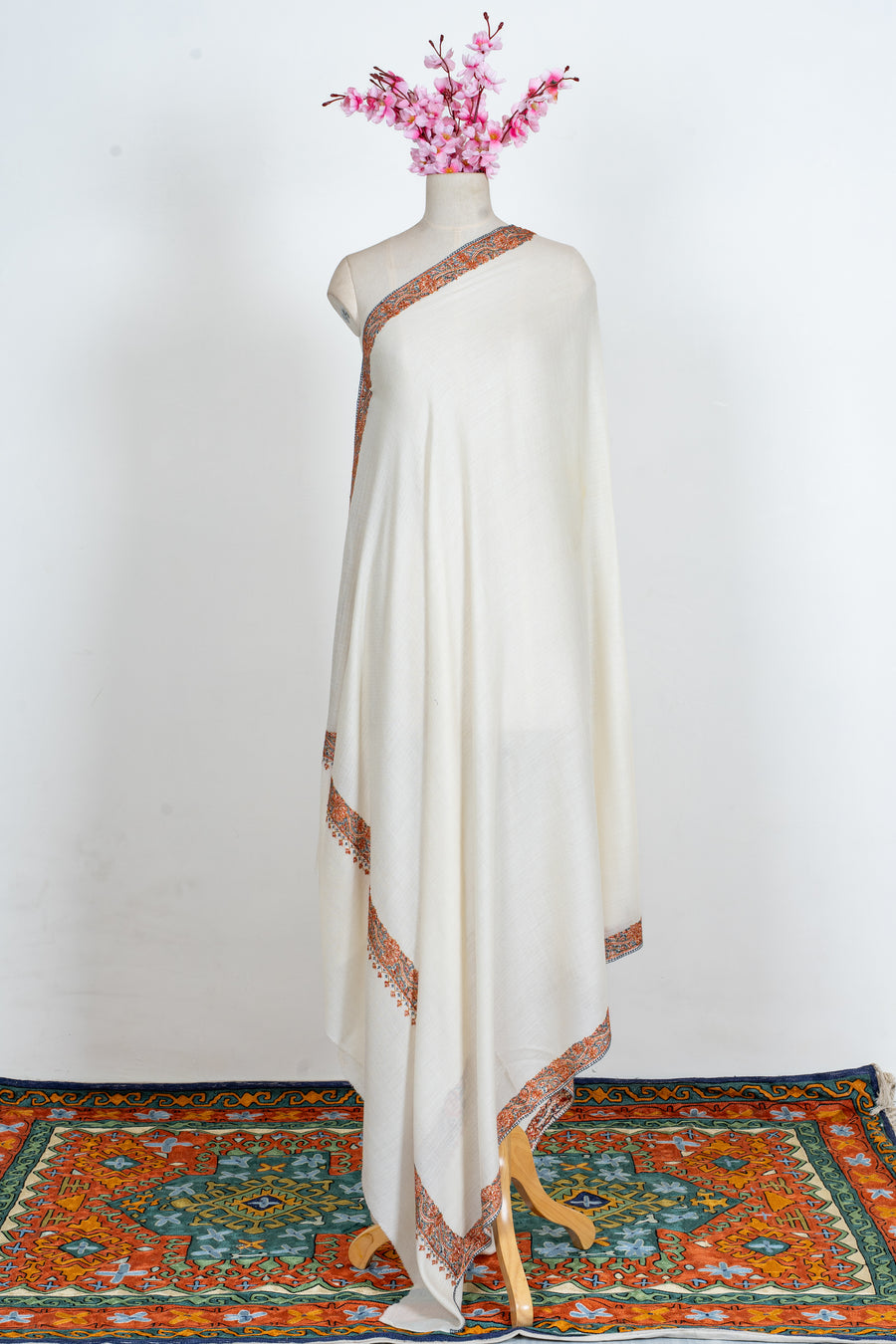 Ivory Heritage: Merino Wool Hand Embroidered 2.5 Yards Shawl