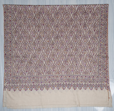 Sozni Hand Embroidered Pashmina: Ivory Flowing Paisley Wave