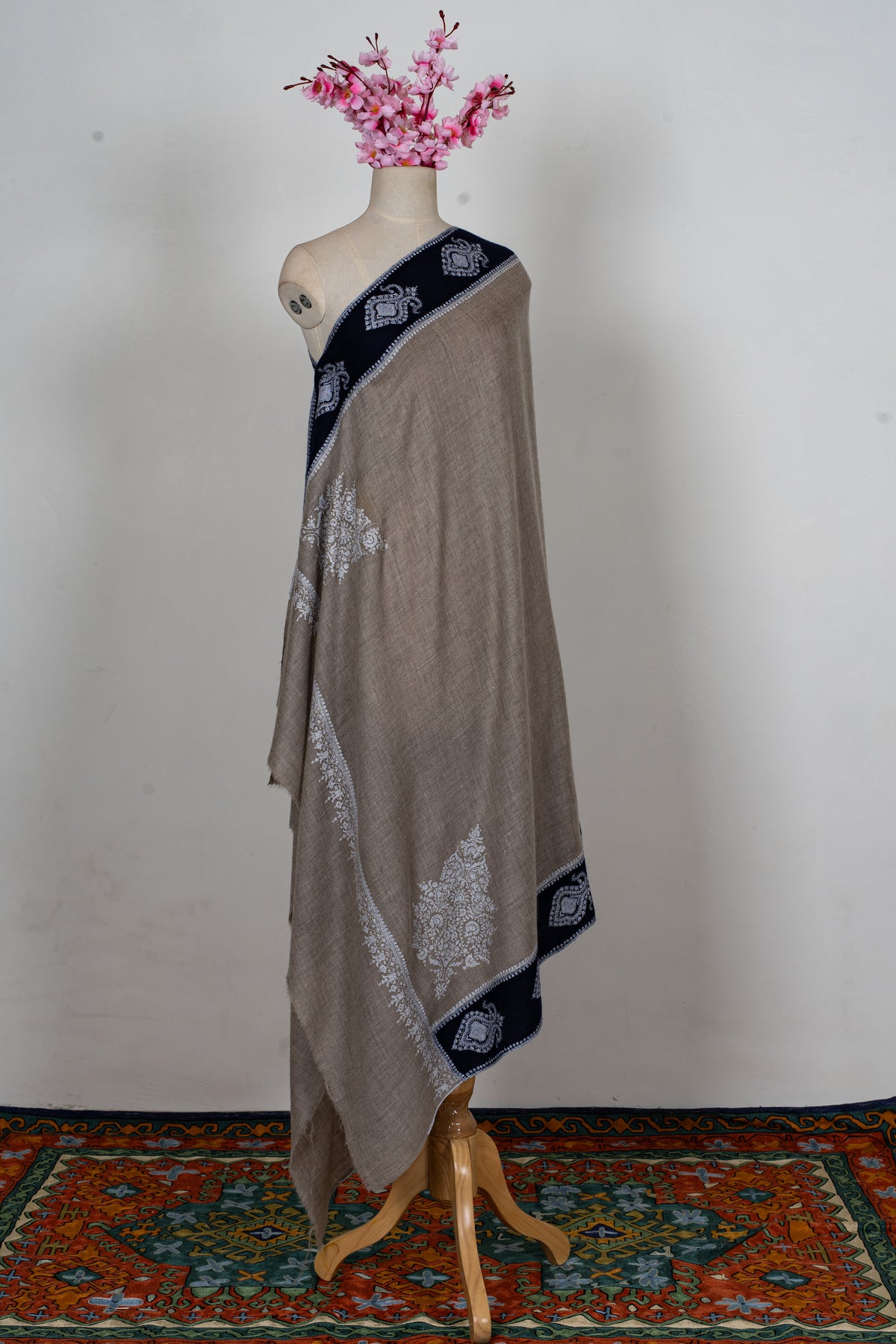 Midnight Contrast: Pure Pashmina Sozni Hand Embroidered Shawl