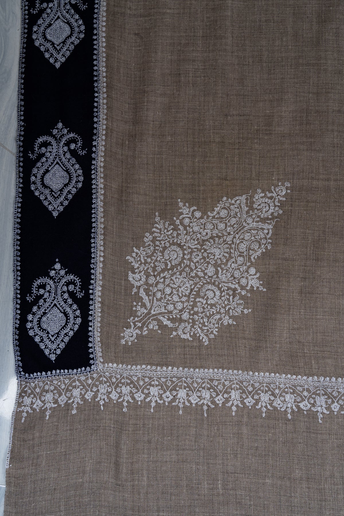 Midnight Contrast: Pure Pashmina Sozni Hand Embroidered Shawl