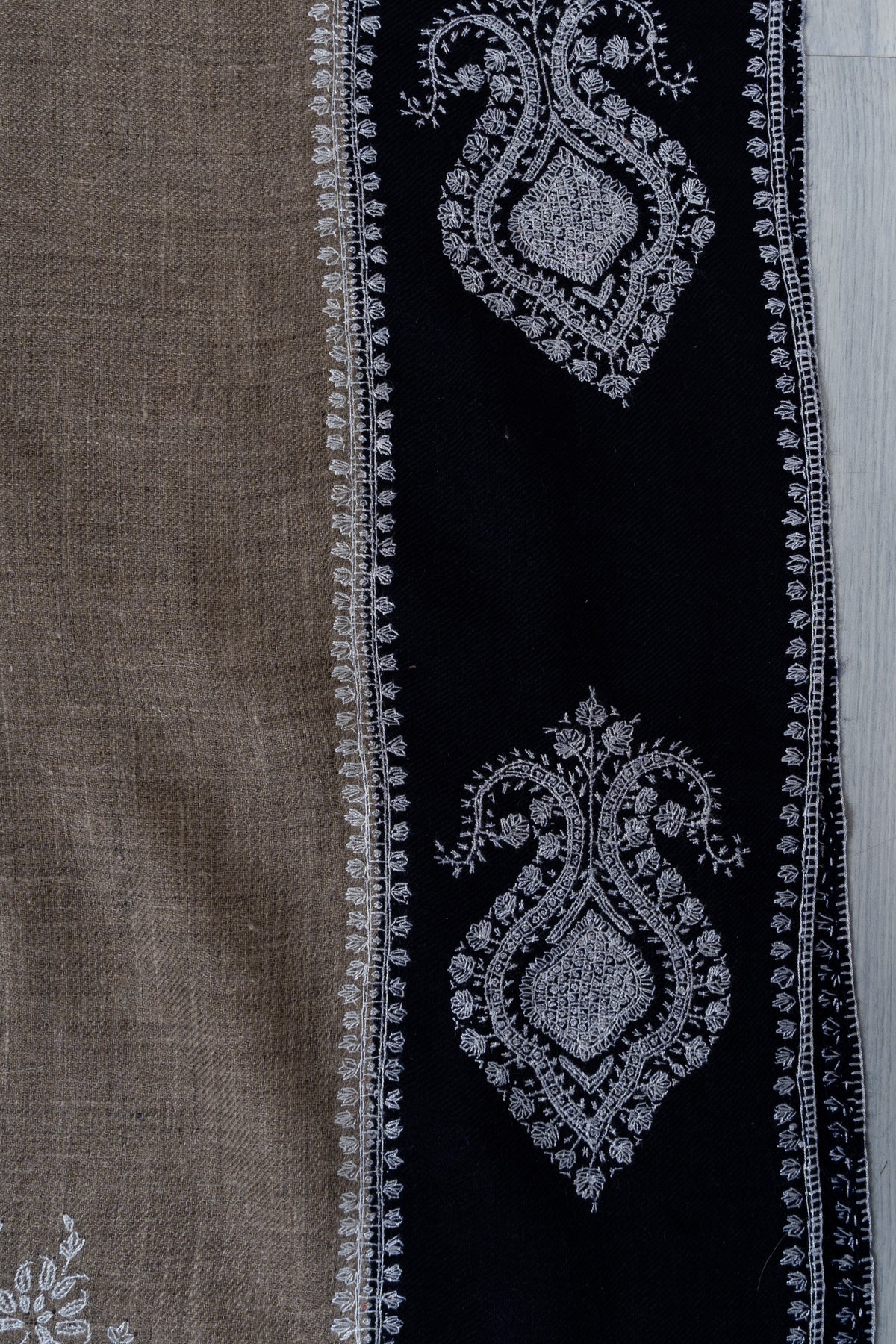 Midnight Contrast: Pure Pashmina Sozni Hand Embroidered Shawl