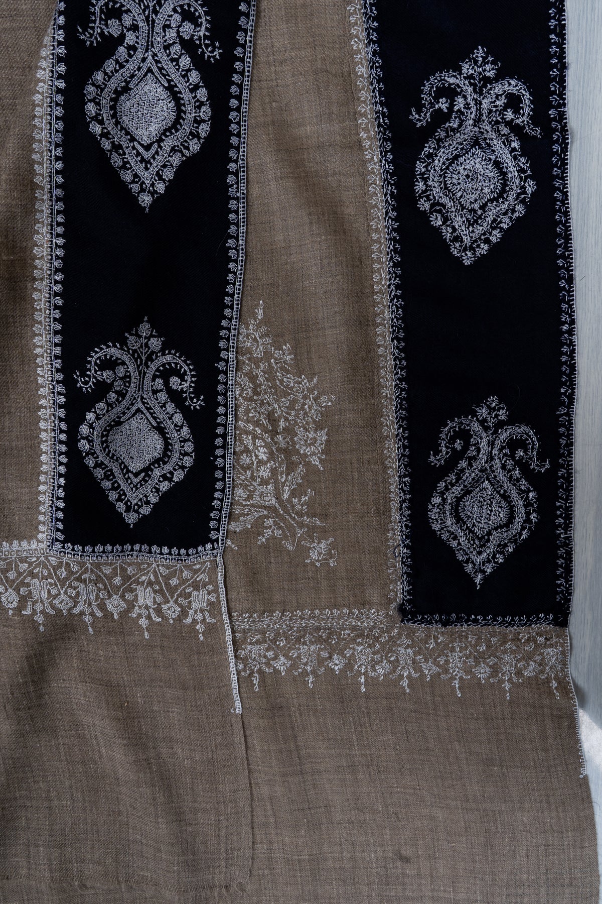 Midnight Contrast: Pure Pashmina Sozni Hand Embroidered Shawl