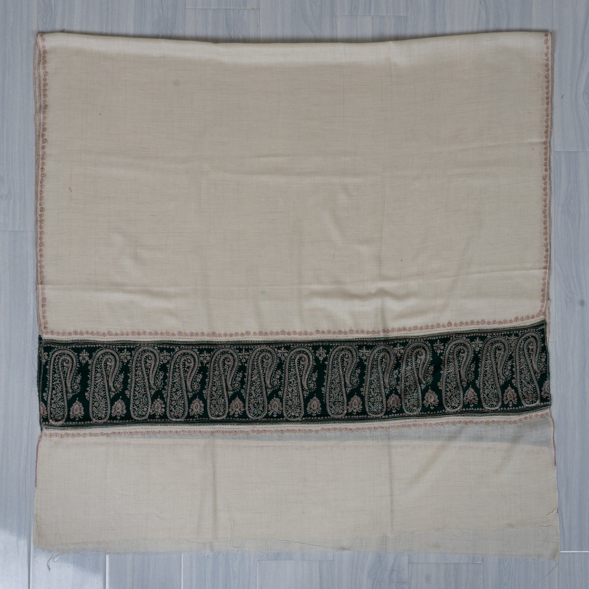 Ivory Crest: Pure Pashmina Sozni Hand Embroidered Shawl