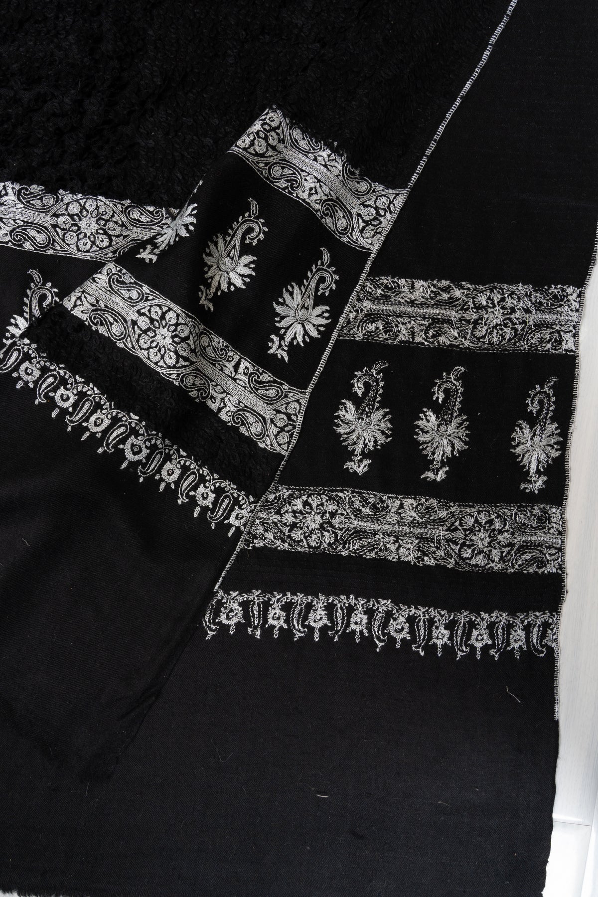 Noir Heritage: Pure Pashmina Sozni Hand Embroidered Shawl