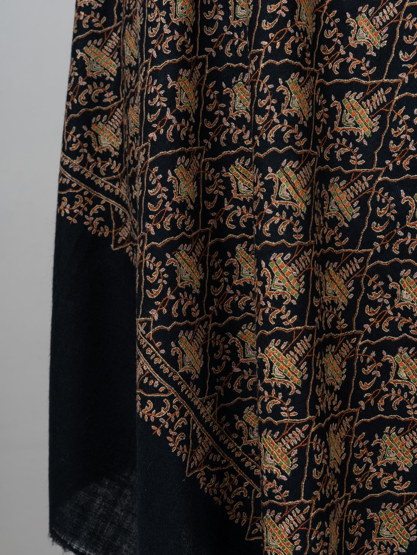 Sozni Hand Embroidered Pashmina: Dark Heritage Trellis