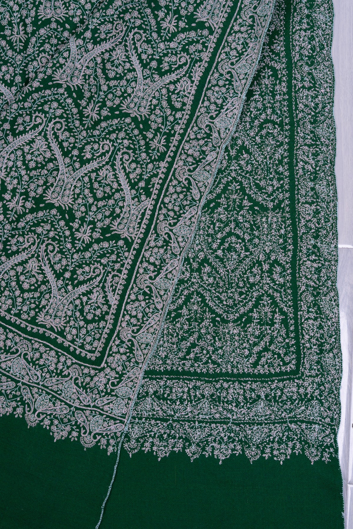 Sozni Hand Embroidered Pashmina: Emerald Green Classic All Over Pattern